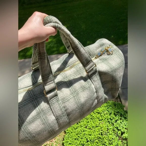 Stoney Clover Lane Wool Plaid Duffle Bag Snowed In Green - Picture 8 of 17